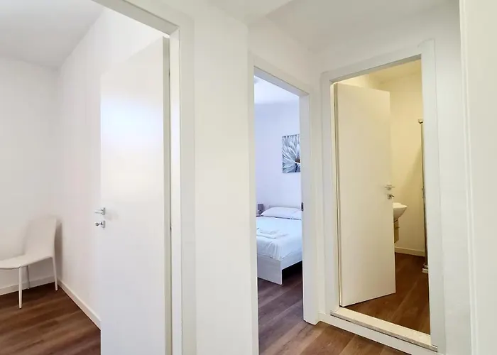 1 Bardo House Апартаменти *