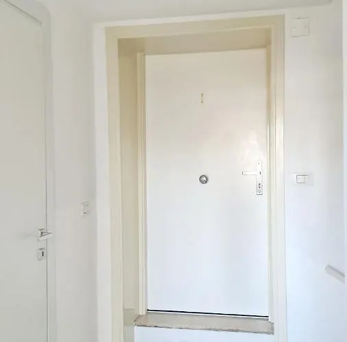 1 Bardo House Апартаменти *