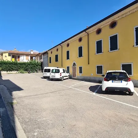 1 Bardo House * Bardolino